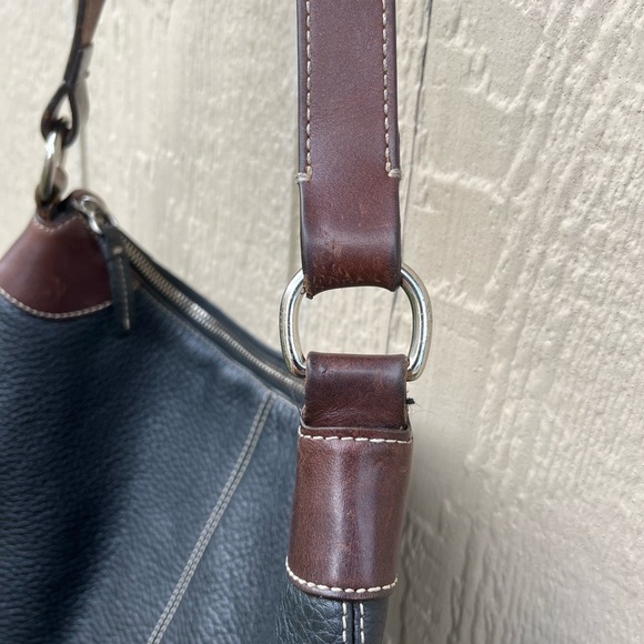 Dooney Bourke Black Pebbled Leather Medium Shoulder Crossbody Bag Brown Trim - Picture 5 of 8